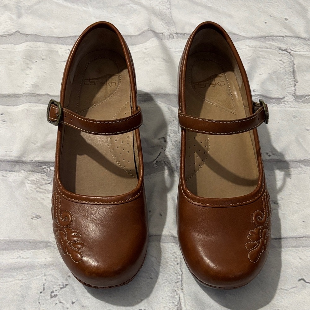 Dansko Women's Tan Mary Jane Flats